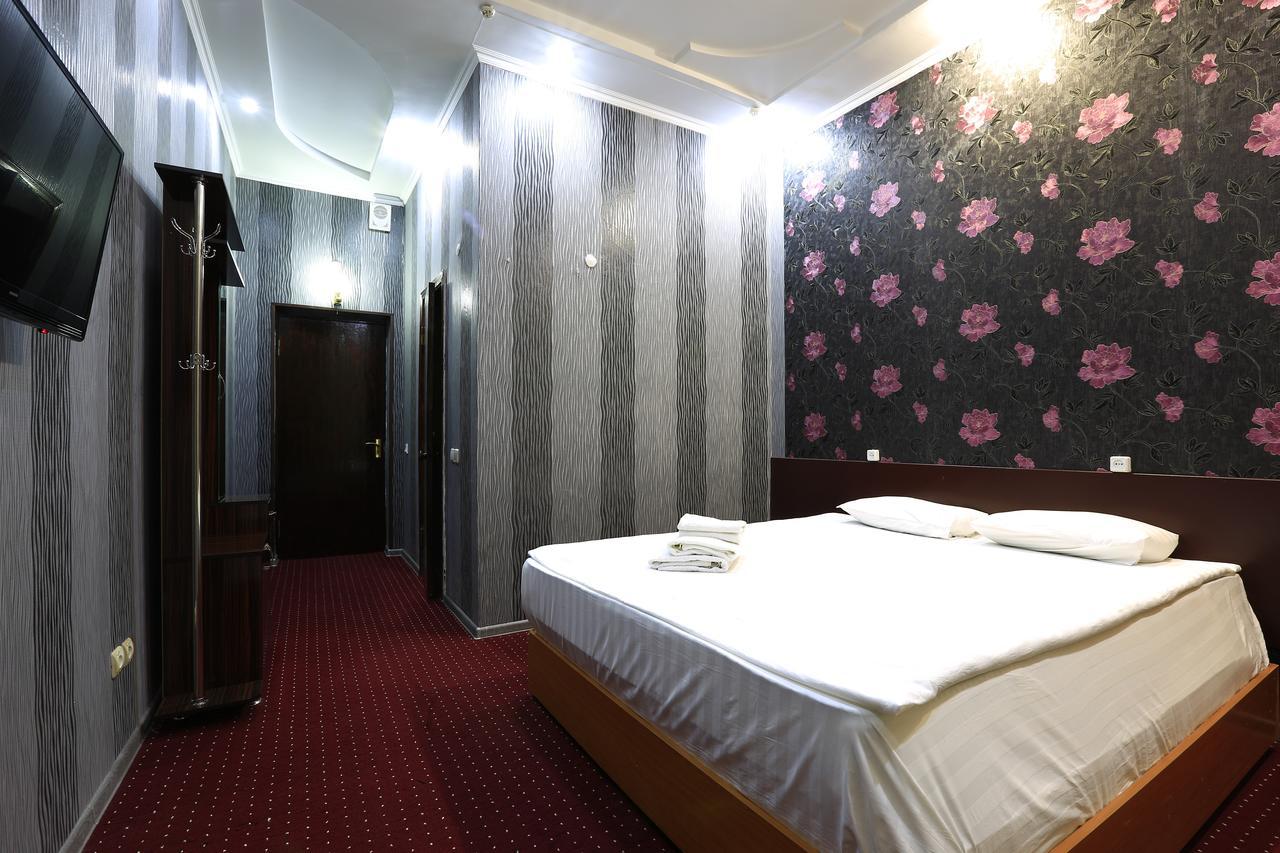 Hostel Raddus-Jss Ташкент Екстериор снимка