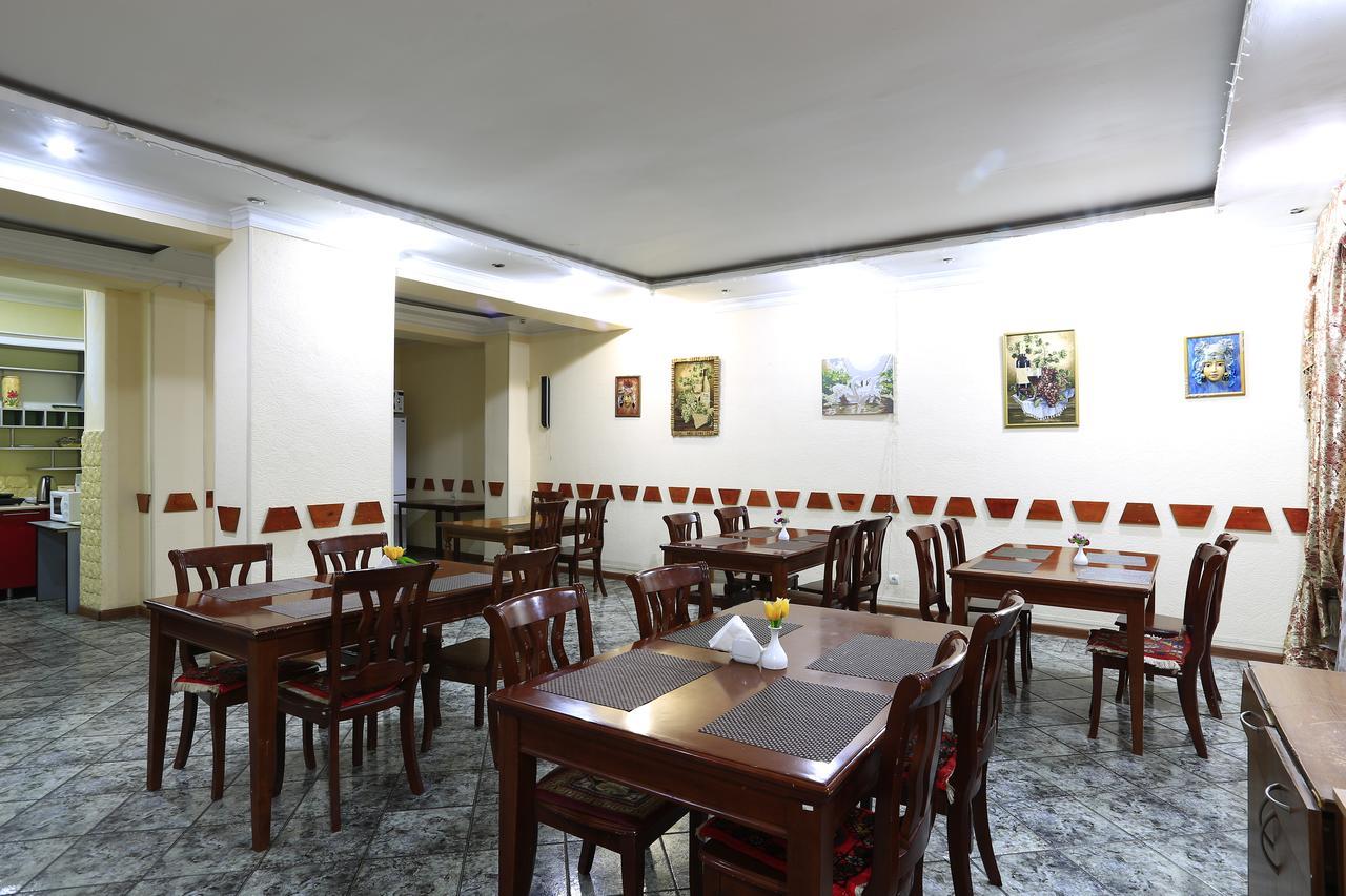 Hostel Raddus-Jss Ташкент Екстериор снимка