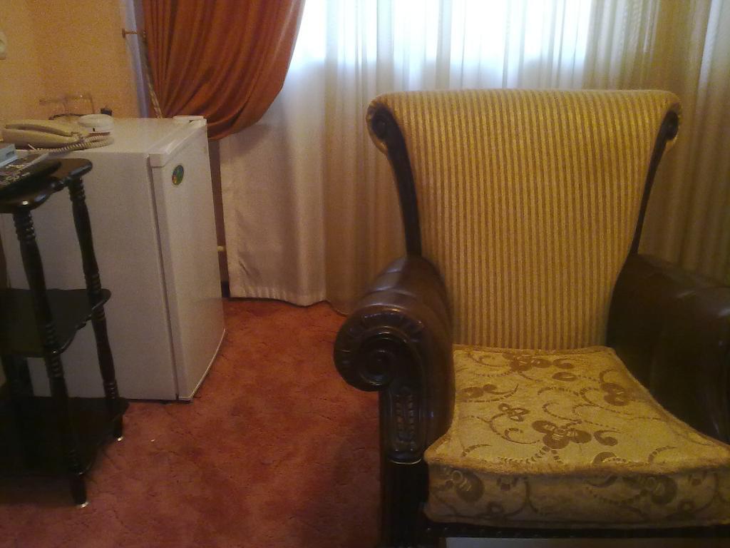 Hostel Raddus-Jss Ташкент Екстериор снимка